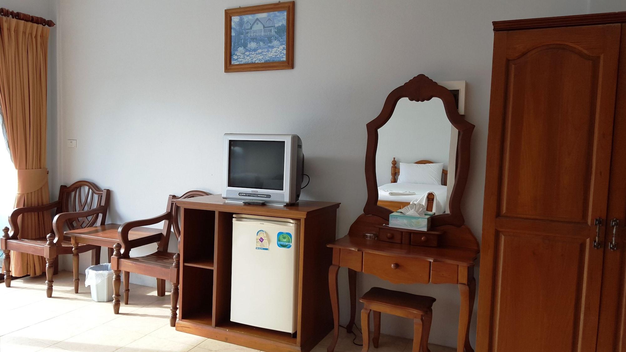 Holiday Guest House Chaweng  Exterior photo