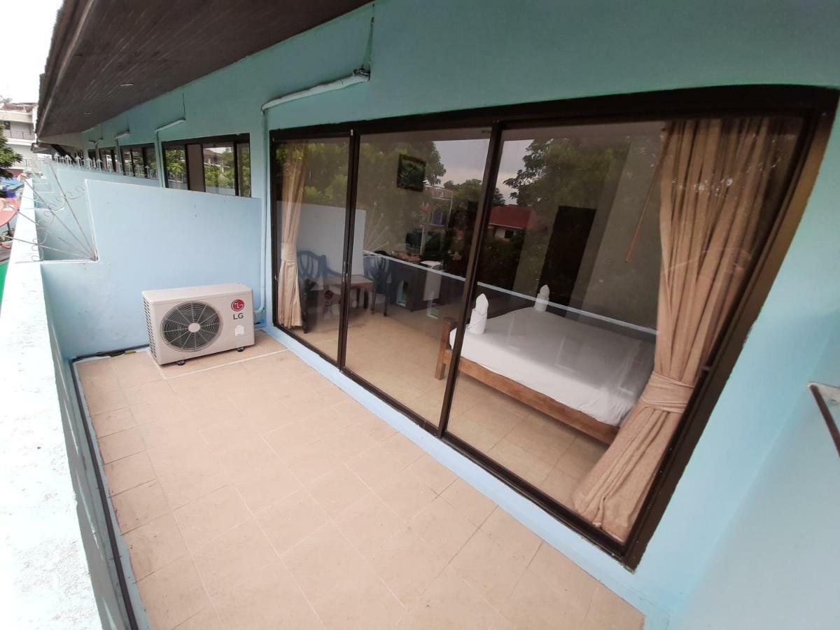 Holiday Guest House Chaweng  Exterior photo