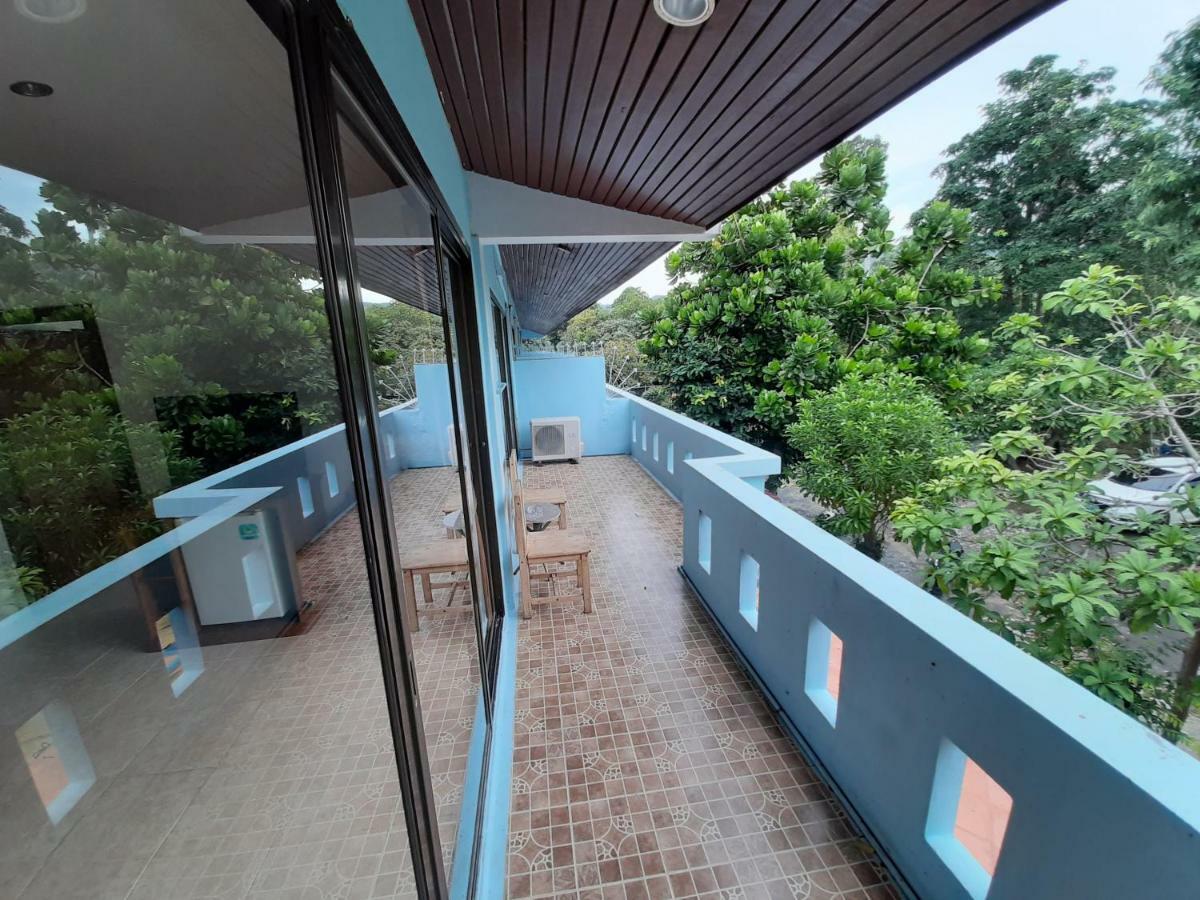 Holiday Guest House Chaweng  Exterior photo