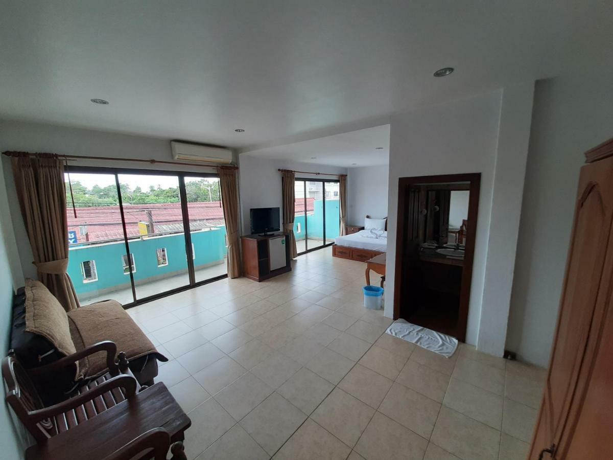 Holiday Guest House Chaweng  Exterior photo